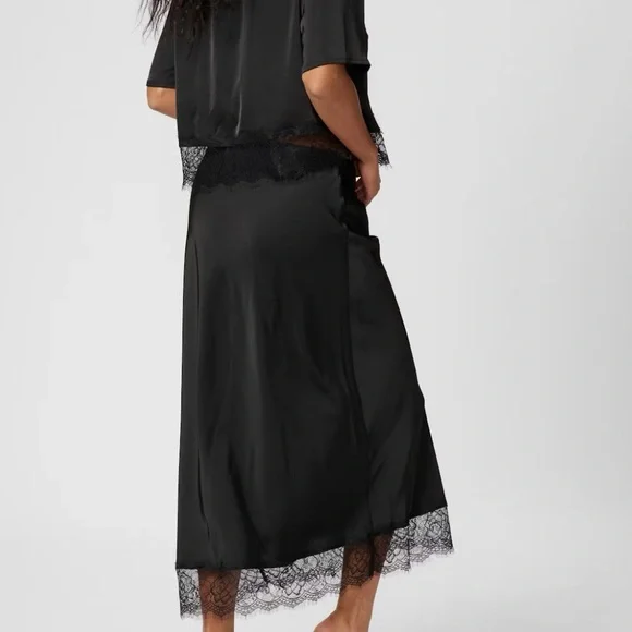 NWT KAFFE KAhilda Skirt Size Medium (Danish 38) Silky Black with Lace Trim - Picture 2 of 16